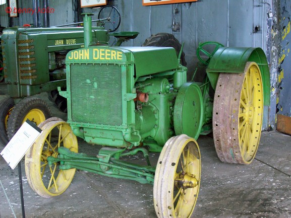 John Deere 002