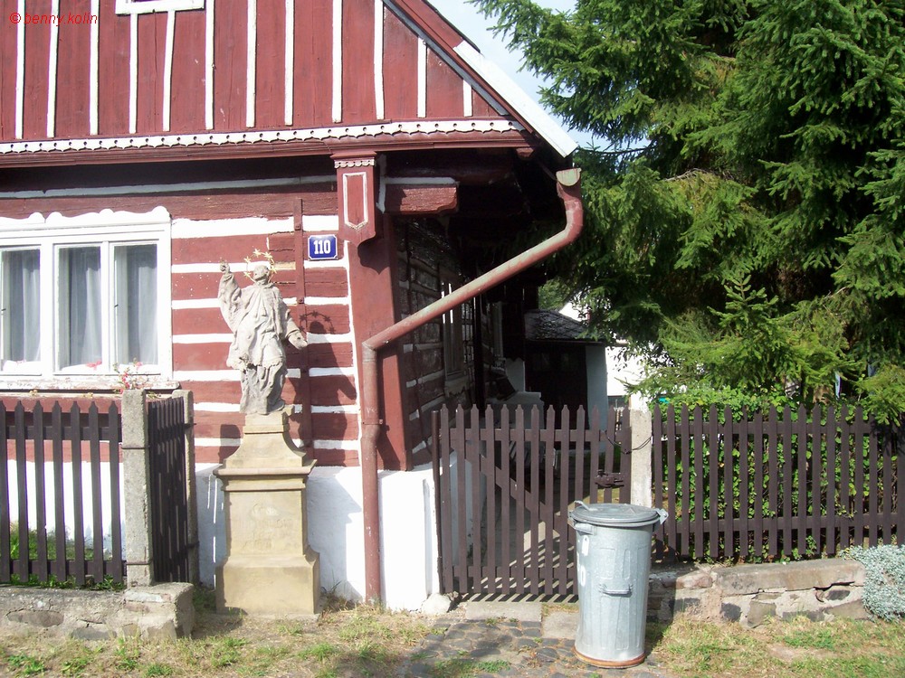 Zvědavá ulička 112
